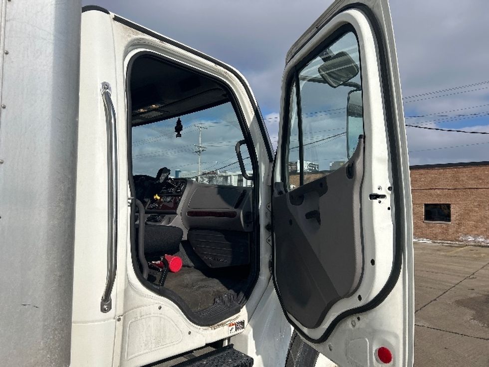 Medium Duty Box Truck-Light and Medium Duty Trucks-Freightliner-2019-M2-Chicago (Melrose Park)-IL-77,945\n\t\tmiles-$ 50,750 - Image 20