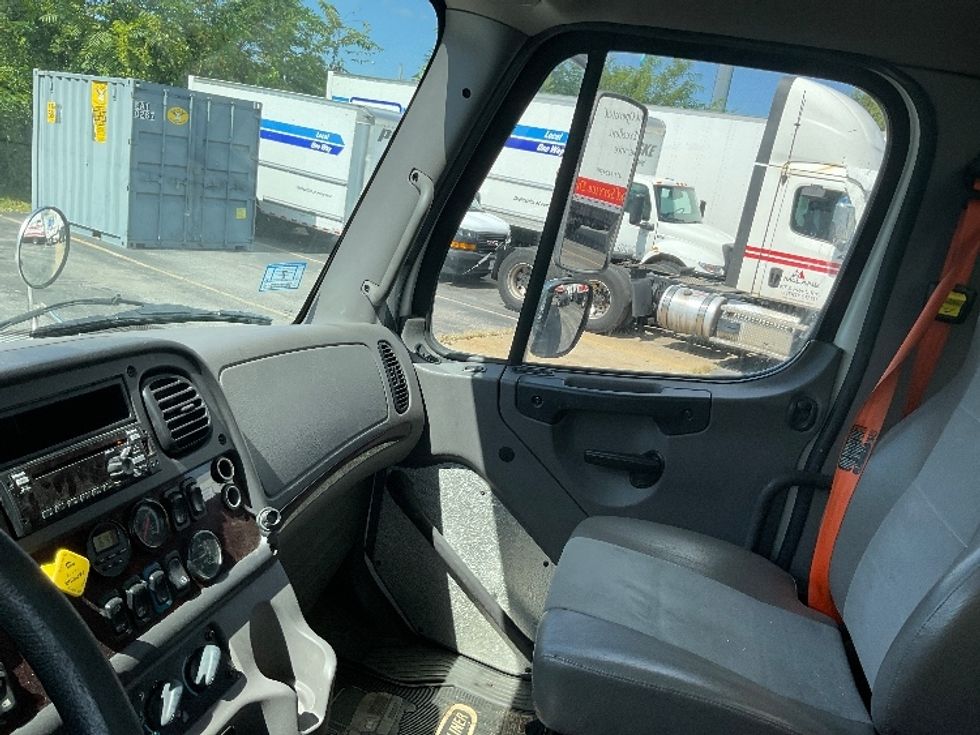 Medium Duty Box Truck-Light and Medium Duty Trucks-Freightliner-2019-M2-Chicopee-MA-227,823\n\t\tmiles-$ 54,500 - Image 19