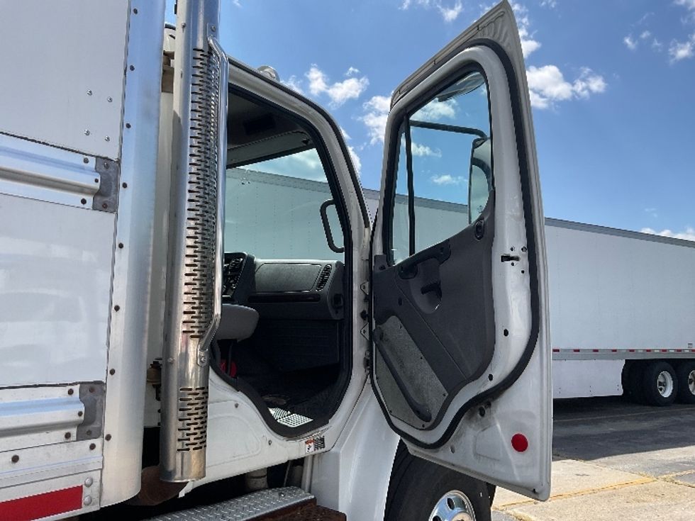 Medium Duty Box Truck-Light and Medium Duty Trucks-Freightliner-2019-M2-Chicopee-MA-227,823\n\t\tmiles-$ 54,500 - Image 20