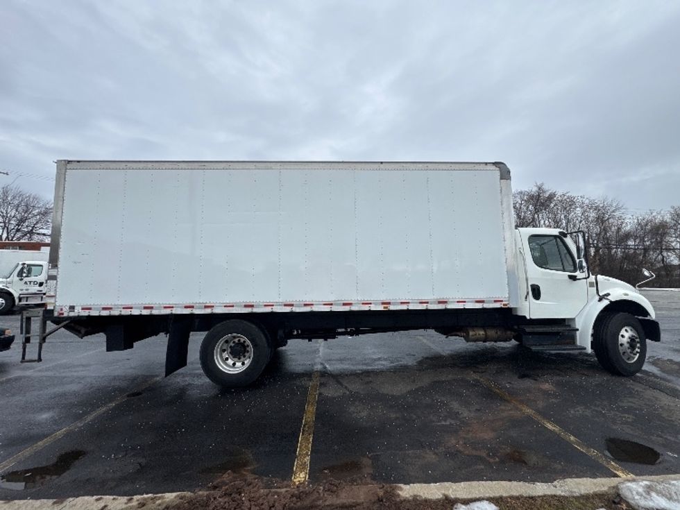 Medium Duty Box Truck-Light and Medium Duty Trucks-Freightliner-2019-M2-Chicopee-MA-258,738\n\t\tmiles-$ 33,750 - Image 15
