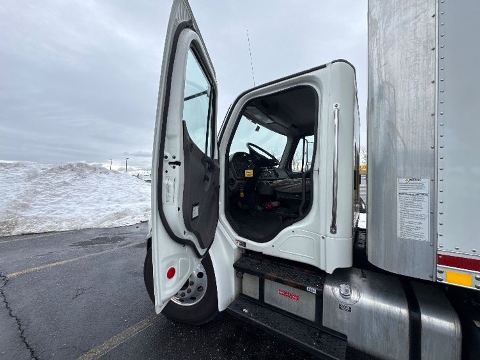 Medium Duty Box Truck-Light and Medium Duty Trucks-Freightliner-2019-M2-Chicopee-MA-258,738\n\t\tmiles-$ 33,750 - Image 16