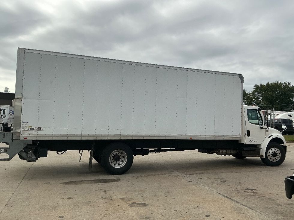 Medium Duty Box Truck-Light and Medium Duty Trucks-Freightliner-2019-M2-Chicopee-MA-292,810\n\t\tmiles-$ 29,250 - Image 15
