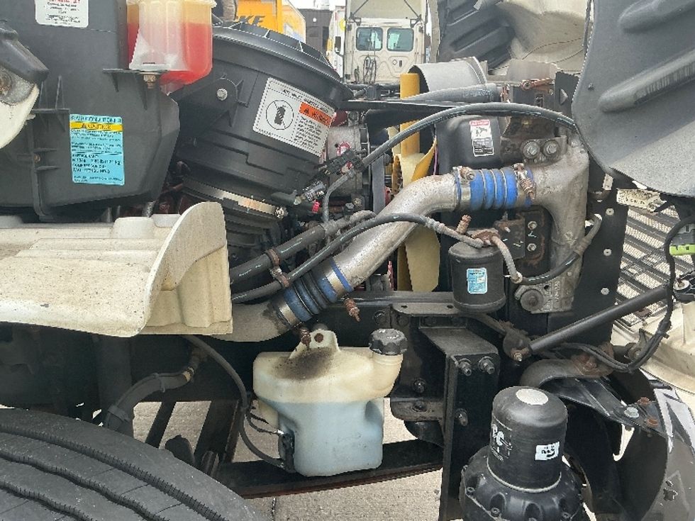 Medium Duty Box Truck-Light and Medium Duty Trucks-Freightliner-2019-M2-Chicopee-MA-292,810\n\t\tmiles-$ 29,250 - Image 23