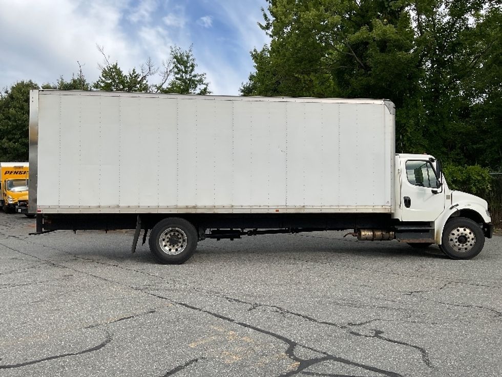 Medium Duty Box Truck-Light and Medium Duty Trucks-Freightliner-2019-M2-Chicopee-MA-356,423\n\t\tmiles-$ 21,250 - Image 15