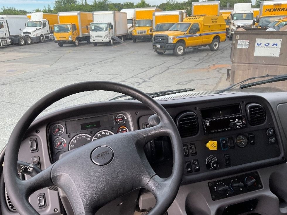 Medium Duty Box Truck-Light and Medium Duty Trucks-Freightliner-2019-M2-Chicopee-MA-356,423\n\t\tmiles-$ 21,250 - Image 18