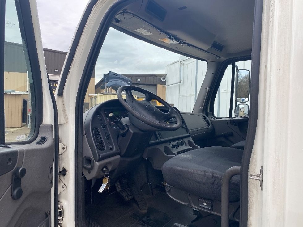 Medium Duty Box Truck-Light and Medium Duty Trucks-Freightliner-2019-M2-Cincinnati-OH-171,929\n\t\tmiles-$ 51,000 - Image 16