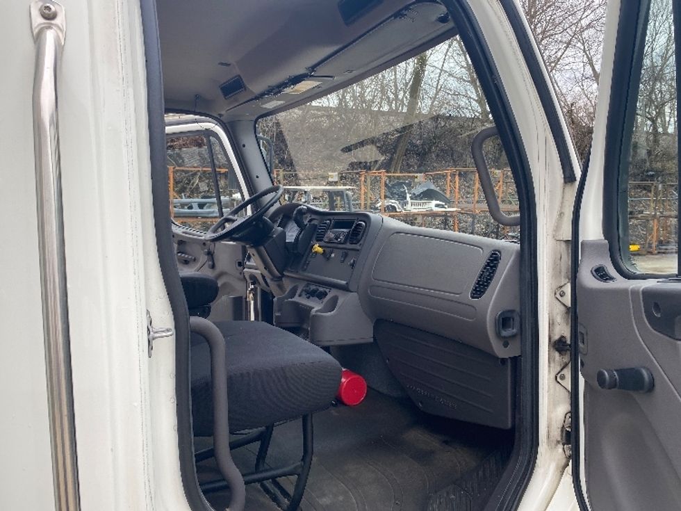 Medium Duty Box Truck-Light and Medium Duty Trucks-Freightliner-2019-M2-Cincinnati-OH-171,929\n\t\tmiles-$ 51,000 - Image 20