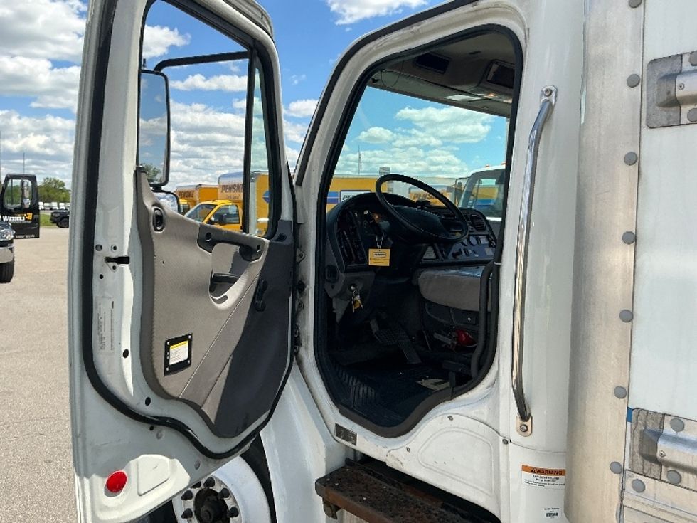 Medium Duty Box Truck-Light and Medium Duty Trucks-Freightliner-2019-M2-Cincinnati-OH-183,511\n\t\tmiles-$ 52,250 - Image 16