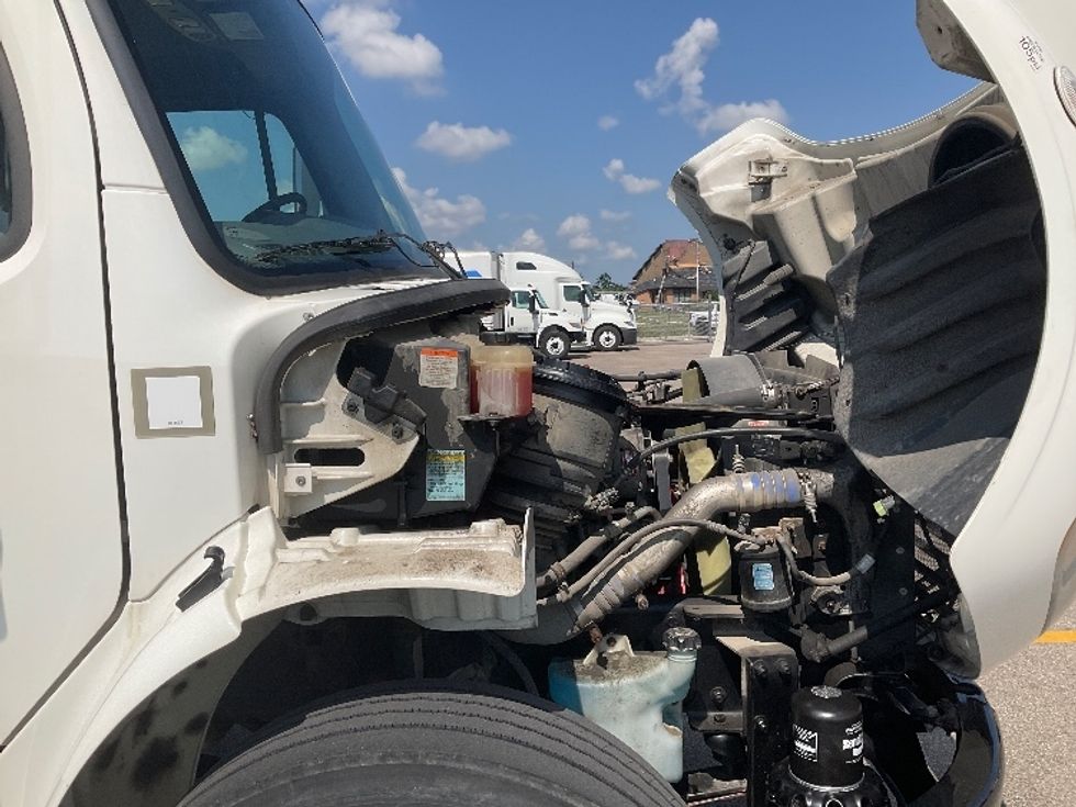 Medium Duty Box Truck-Light and Medium Duty Trucks-Freightliner-2019-M2-Cincinnati-OH-183,511\n\t\tmiles-$ 52,250 - Image 23