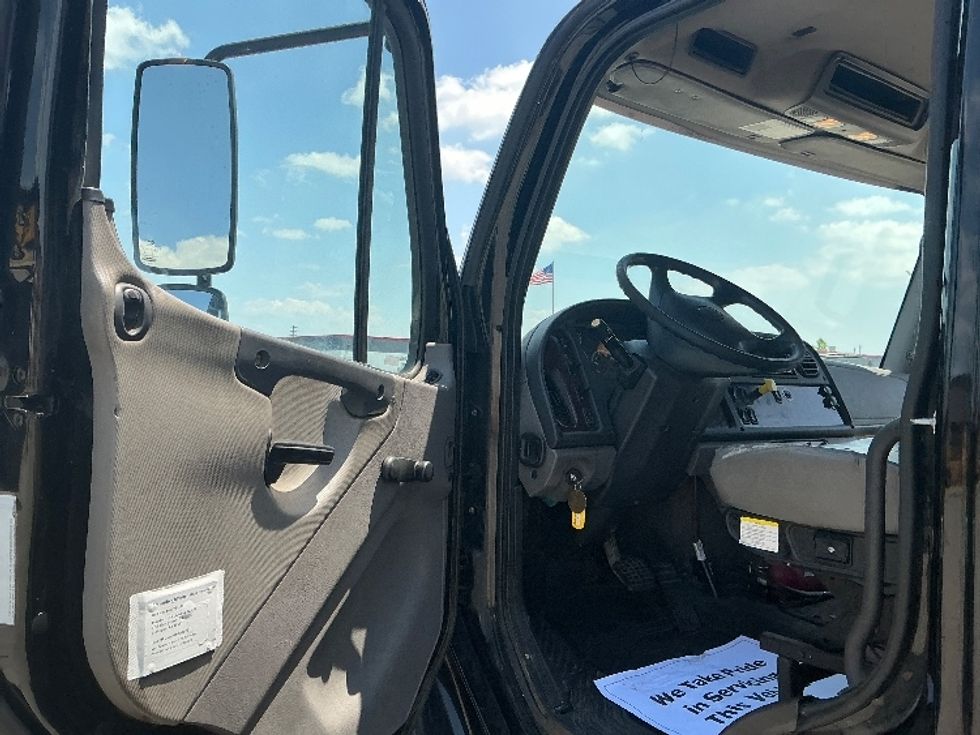 Medium Duty Box Truck-Light and Medium Duty Trucks-Freightliner-2019-M2-Cincinnati-OH-255,096\n\t\tmiles-$ 40,250 - Image 16