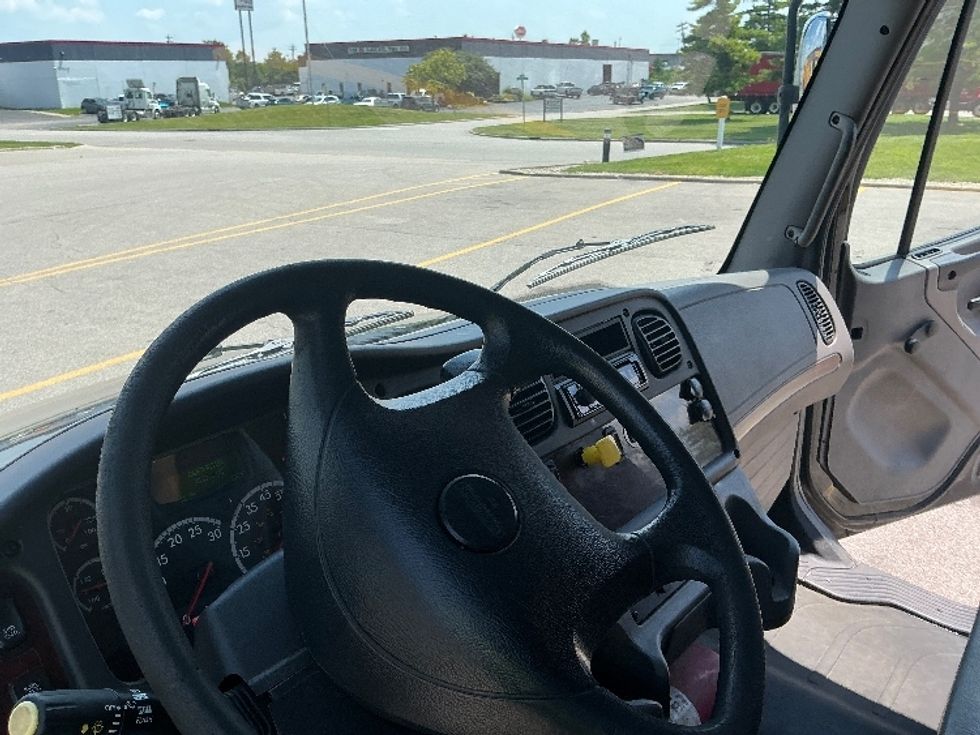 Medium Duty Box Truck-Light and Medium Duty Trucks-Freightliner-2019-M2-Cincinnati-OH-255,096\n\t\tmiles-$ 40,250 - Image 17