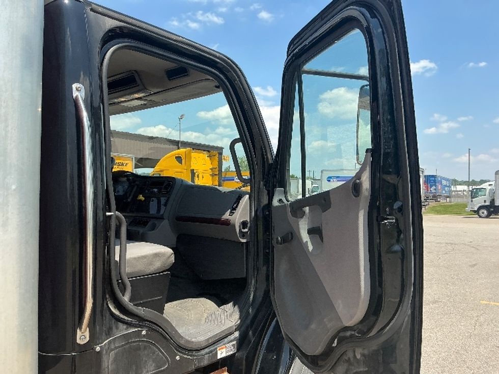 Medium Duty Box Truck-Light and Medium Duty Trucks-Freightliner-2019-M2-Cincinnati-OH-255,096\n\t\tmiles-$ 40,250 - Image 20