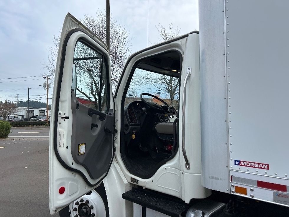 Medium Duty Box Truck-Light and Medium Duty Trucks-Freightliner-2019-M2-Clackamas-OR-109,826\n\t\tmiles-$ 56,250 - Image 13