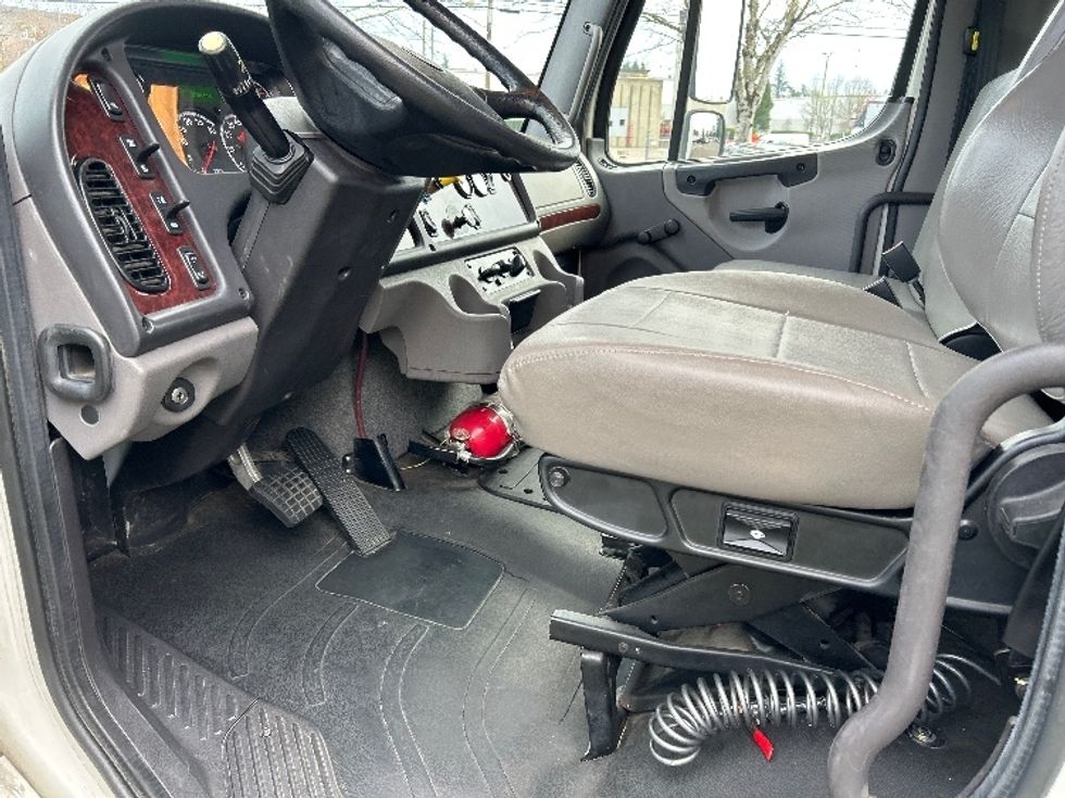 Medium Duty Box Truck-Light and Medium Duty Trucks-Freightliner-2019-M2-Clackamas-OR-109,826\n\t\tmiles-$ 56,250 - Image 17