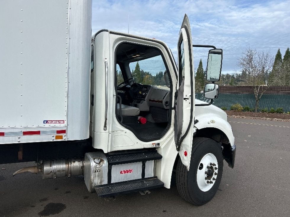 Medium Duty Box Truck-Light and Medium Duty Trucks-Freightliner-2019-M2-Clackamas-OR-109,826\n\t\tmiles-$ 56,250 - Image 20
