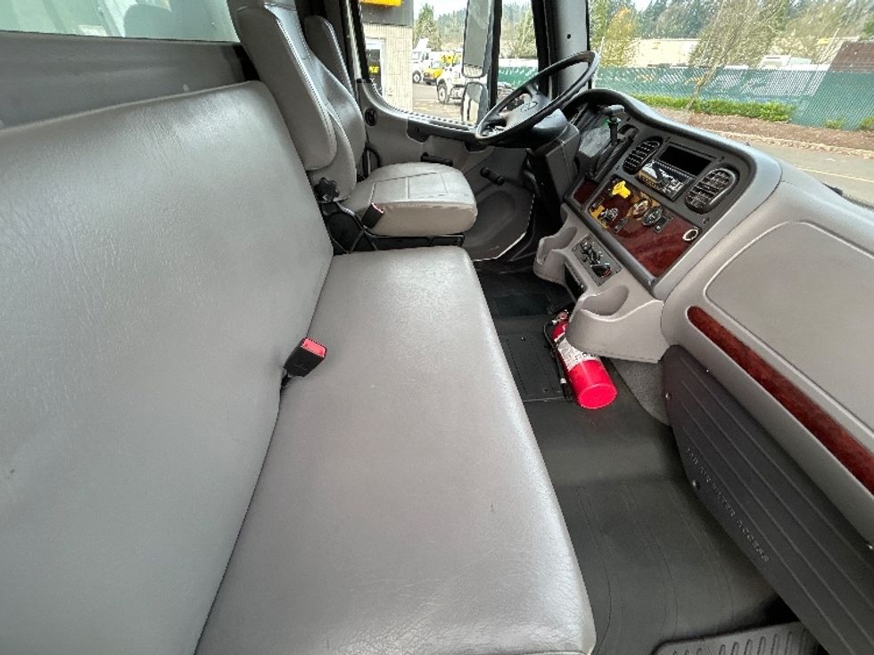 Medium Duty Box Truck-Light and Medium Duty Trucks-Freightliner-2019-M2-Clackamas-OR-109,826\n\t\tmiles-$ 56,250 - Image 22
