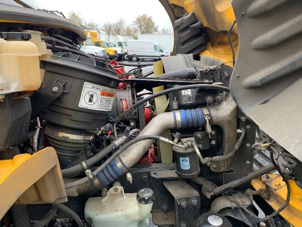 Medium Duty Box Truck-Light and Medium Duty Trucks-Freightliner-2019-M2-Clackamas-OR-199,418\n\t\tmiles-$ 43,250 - Image 23