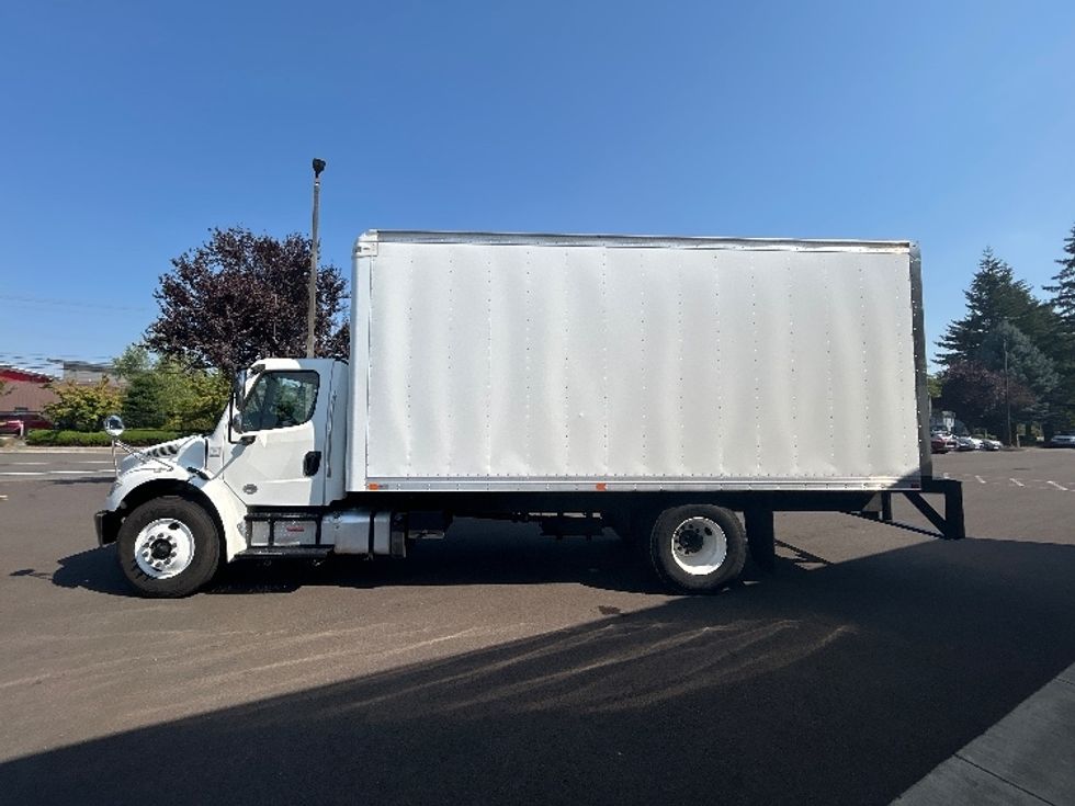 Medium Duty Box Truck-Light and Medium Duty Trucks-Freightliner-2019-M2-Clackamas-OR-280,497\n\t\tmiles-$ 25,250 - Image 4