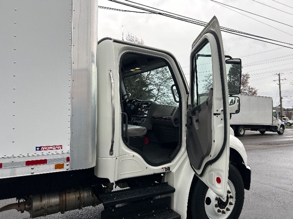 Medium Duty Box Truck-Light and Medium Duty Trucks-Freightliner-2019-M2-Clackamas-OR-55,042\n\t\tmiles-$ 66,000 - Image 20