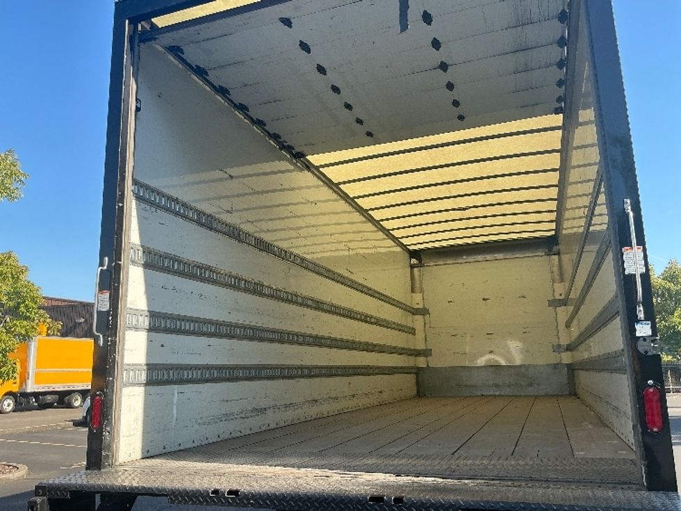 Medium Duty Box Truck-Light and Medium Duty Trucks-Freightliner-2019-M2-Clackamas-OR-67,560\n\t\tmiles-$ 60,250 - Image 10