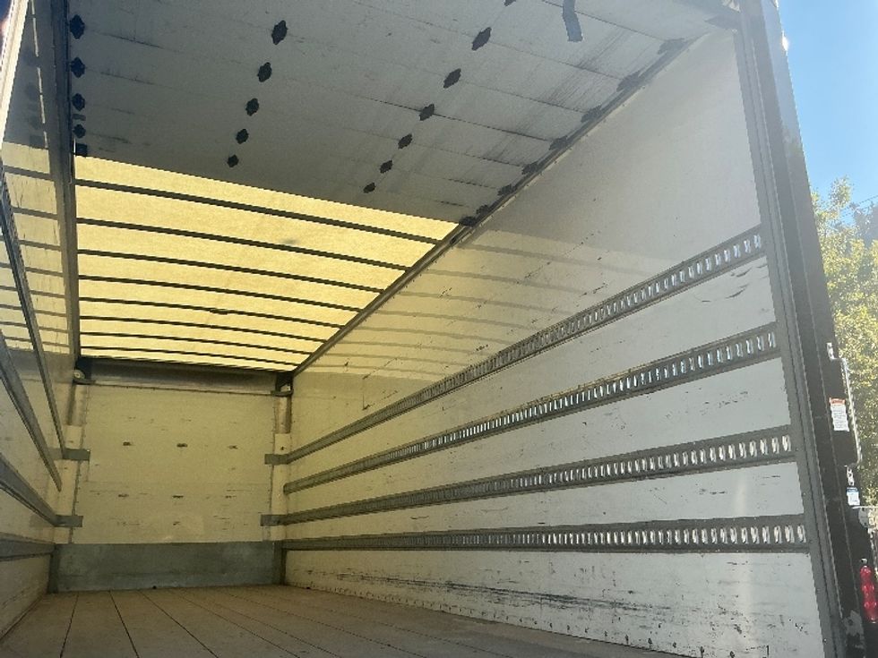 Medium Duty Box Truck-Light and Medium Duty Trucks-Freightliner-2019-M2-Clackamas-OR-67,560\n\t\tmiles-$ 60,250 - Image 11