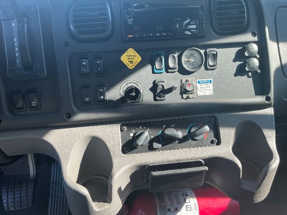 Medium Duty Box Truck-Light and Medium Duty Trucks-Freightliner-2019-M2-Clackamas-OR-67,560\n\t\tmiles-$ 60,250 - Image 25