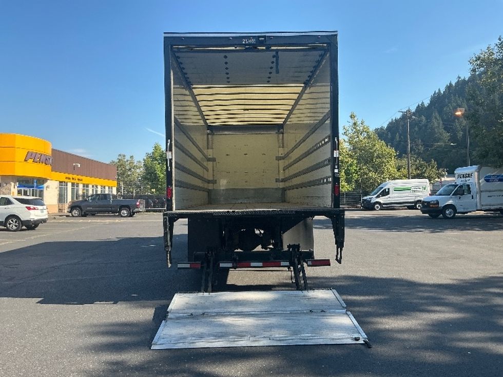 Medium Duty Box Truck-Light and Medium Duty Trucks-Freightliner-2019-M2-Clackamas-OR-67,560\n\t\tmiles-$ 60,250 - Image 8