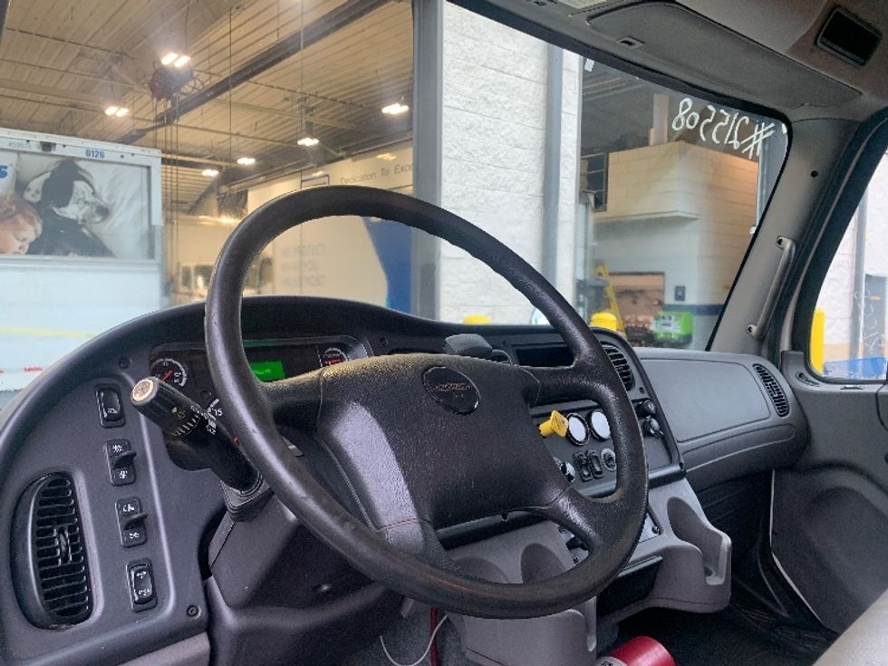 Medium Duty Box Truck-Light and Medium Duty Trucks-Freightliner-2019-M2-Cleveland-TN-197,360\n\t\tmiles-$ 52,000 - Image 17