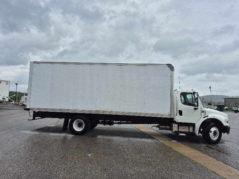 Medium Duty Box Truck-Light and Medium Duty Trucks-Freightliner-2019-M2-Cleveland-TN-32,821\n\t\tmiles-$ 61,000 - Image 14
