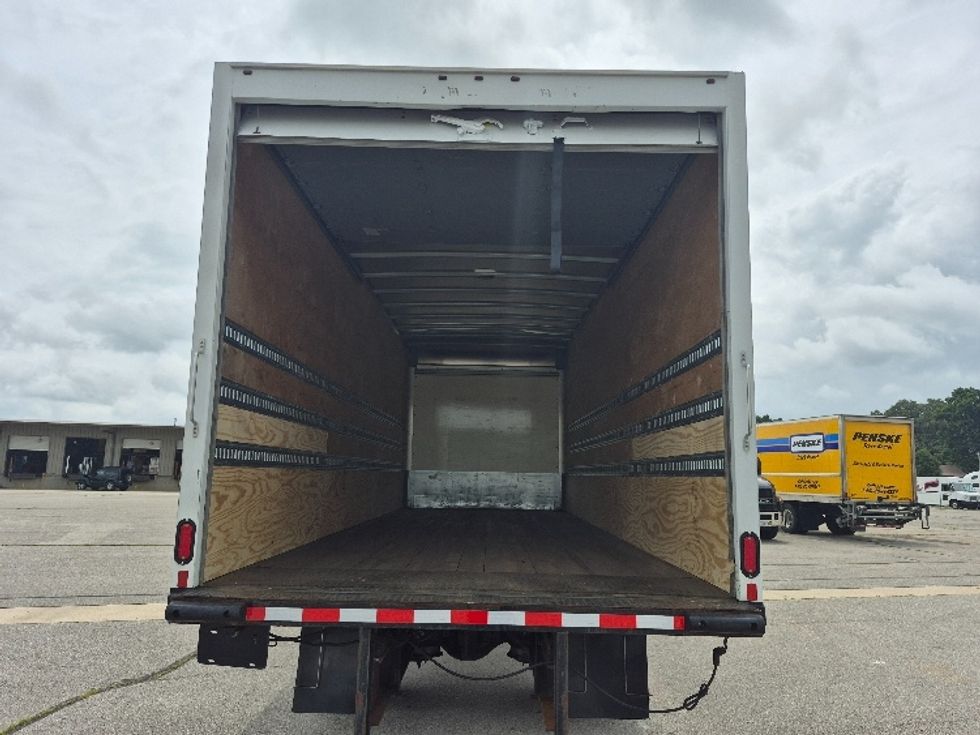 Medium Duty Box Truck-Light and Medium Duty Trucks-Freightliner-2019-M2-Cleveland-TN-32,821\n\t\tmiles-$ 61,000 - Image 8