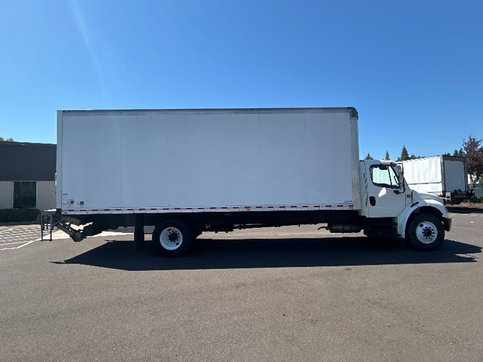 Medium Duty Box Truck-Light and Medium Duty Trucks-Freightliner-2019-M2-Coburg-OR-82,896\n\t\tmiles-$ 58,750 - Image 15