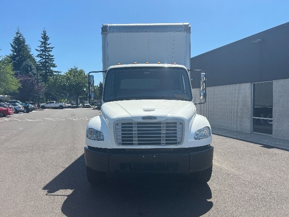 Medium Duty Box Truck-Light and Medium Duty Trucks-Freightliner-2019-M2-Coburg-OR-82,896\n\t\tmiles-$ 58,750 - Image 2