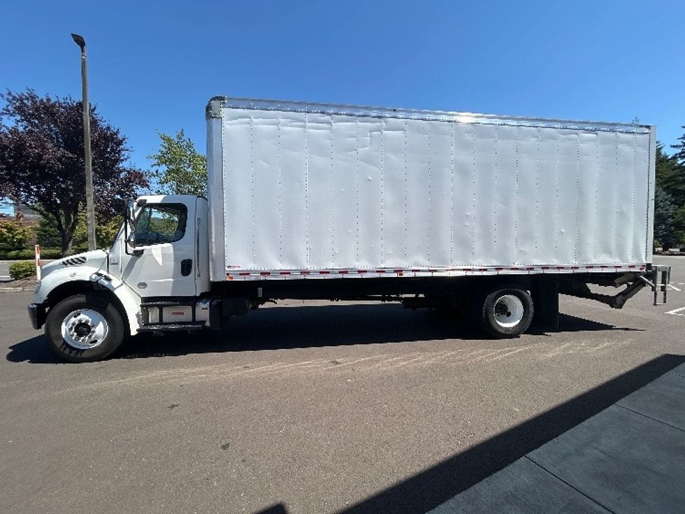 Medium Duty Box Truck-Light and Medium Duty Trucks-Freightliner-2019-M2-Coburg-OR-82,896\n\t\tmiles-$ 58,750 - Image 4