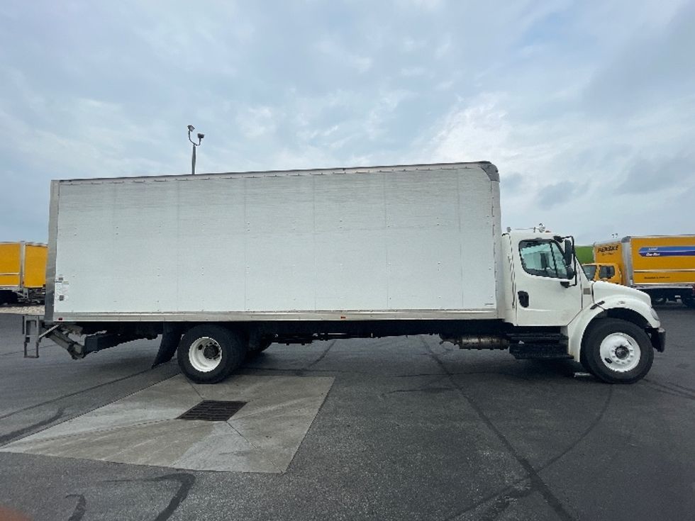 Medium Duty Box Truck-Light and Medium Duty Trucks-Freightliner-2019-M2-Columbus-OH-181,601\n\t\tmiles-$ 52,000 - Image 15