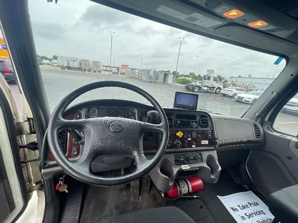 Medium Duty Box Truck-Light and Medium Duty Trucks-Freightliner-2019-M2-Columbus-OH-181,601\n\t\tmiles-$ 52,000 - Image 17