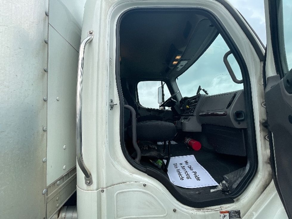 Medium Duty Box Truck-Light and Medium Duty Trucks-Freightliner-2019-M2-Columbus-OH-181,601\n\t\tmiles-$ 52,000 - Image 20