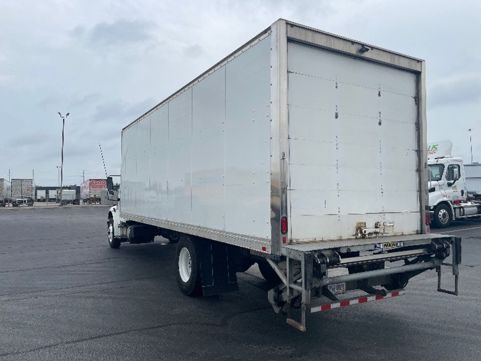 Medium Duty Box Truck-Light and Medium Duty Trucks-Freightliner-2019-M2-Columbus-OH-181,601\n\t\tmiles-$ 52,000 - Image 6