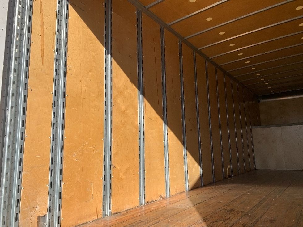 Medium Duty Box Truck-Light and Medium Duty Trucks-Freightliner-2019-M2-Concord-NC-162,075\n\t\tmiles-$ 42,250 - Image 11