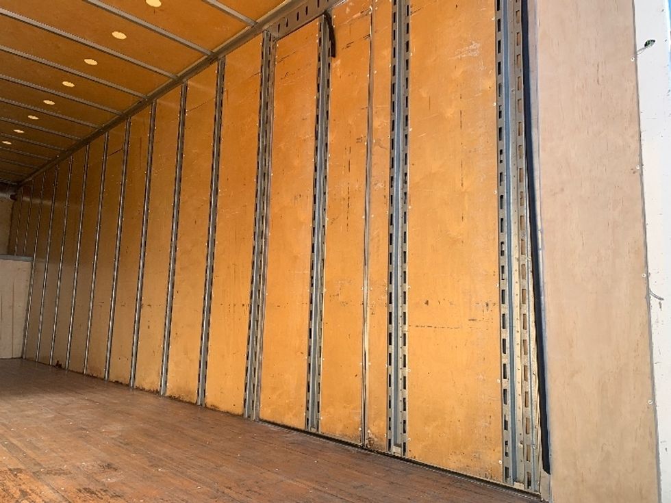 Medium Duty Box Truck-Light and Medium Duty Trucks-Freightliner-2019-M2-Concord-NC-162,075\n\t\tmiles-$ 42,250 - Image 12