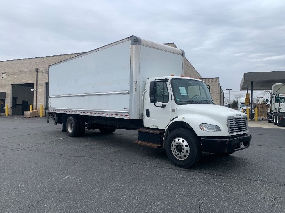 Medium Duty Box Truck-Light and Medium Duty Trucks-Freightliner-2019-M2-Concord-NC-165,357\n\t\tmiles-$ 49,750 - Image 1