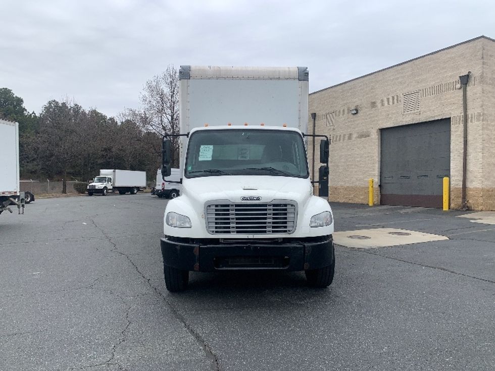 Medium Duty Box Truck-Light and Medium Duty Trucks-Freightliner-2019-M2-Concord-NC-165,357\n\t\tmiles-$ 49,750 - Image 2