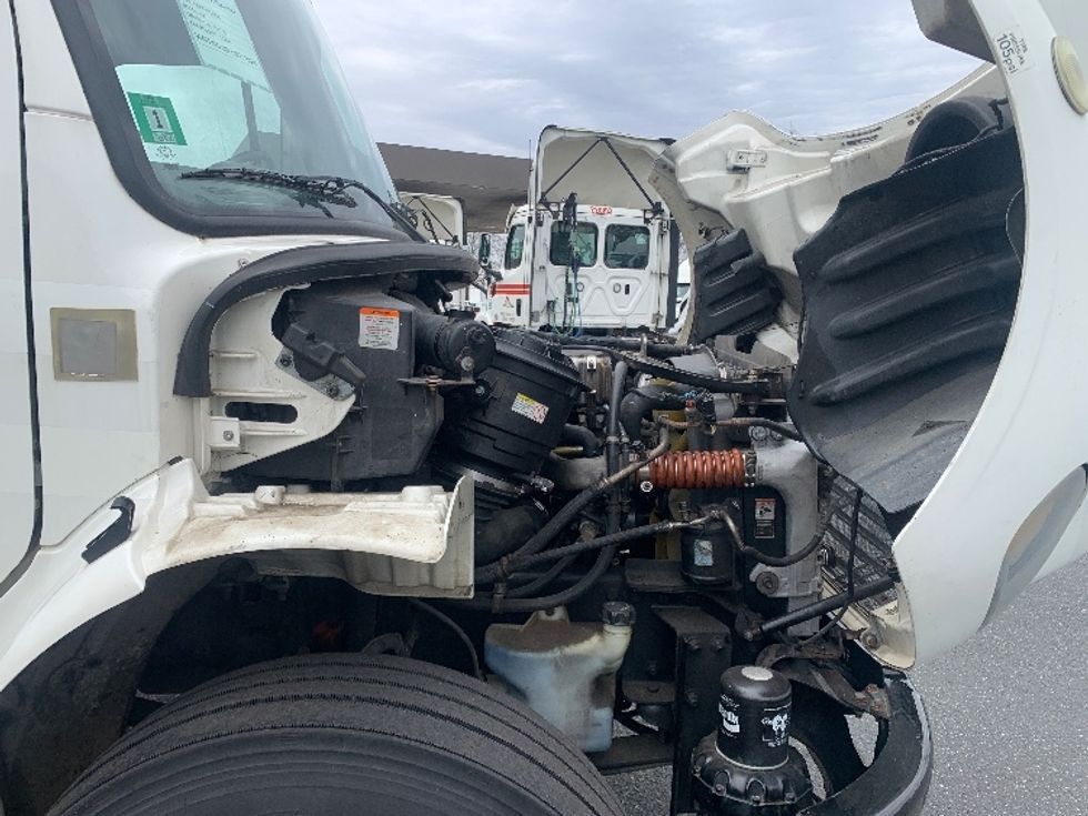 Medium Duty Box Truck-Light and Medium Duty Trucks-Freightliner-2019-M2-Concord-NC-165,357\n\t\tmiles-$ 49,750 - Image 23