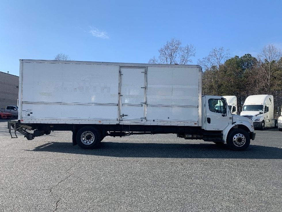 Medium Duty Box Truck-Light and Medium Duty Trucks-Freightliner-2019-M2-Concord-NC-249,593\n\t\tmiles-$ 41,500 - Image 15