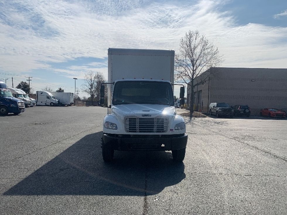 Medium Duty Box Truck-Light and Medium Duty Trucks-Freightliner-2019-M2-Concord-NC-249,593\n\t\tmiles-$ 41,500 - Image 2