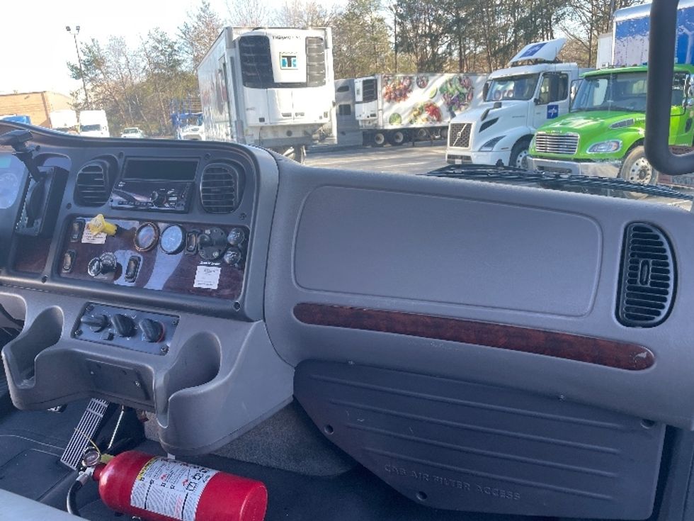 Medium Duty Box Truck-Light and Medium Duty Trucks-Freightliner-2019-M2-Concord-NC-249,593\n\t\tmiles-$ 41,500 - Image 21