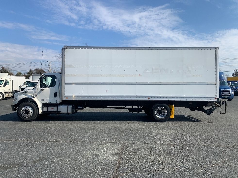 Medium Duty Box Truck-Light and Medium Duty Trucks-Freightliner-2019-M2-Concord-NC-249,593\n\t\tmiles-$ 41,500 - Image 4
