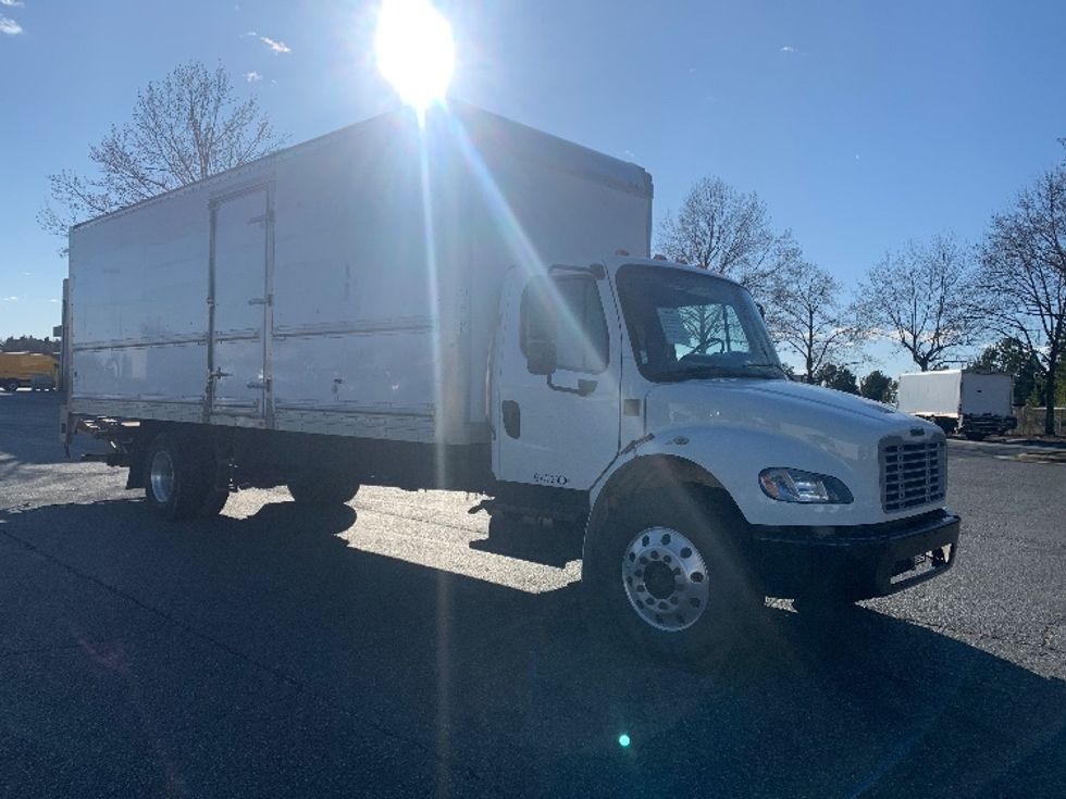Medium Duty Box Truck-Light and Medium Duty Trucks-Freightliner-2019-M2-Concord-NC-294,044\n\t\tmiles-$ 35,500 - Image 1
