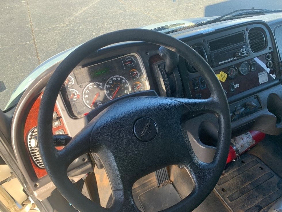 Medium Duty Box Truck-Light and Medium Duty Trucks-Freightliner-2019-M2-Concord-NC-294,044\n\t\tmiles-$ 35,500 - Image 18