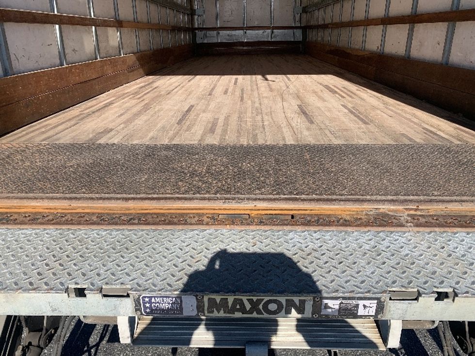 Medium Duty Box Truck-Light and Medium Duty Trucks-Freightliner-2019-M2-Concord-NC-326,326\n\t\tmiles-$ 27,750 - Image 10