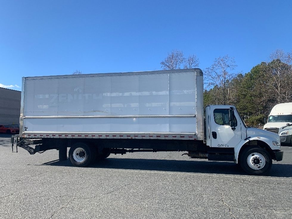 Medium Duty Box Truck-Light and Medium Duty Trucks-Freightliner-2019-M2-Concord-NC-326,326\n\t\tmiles-$ 27,750 - Image 15